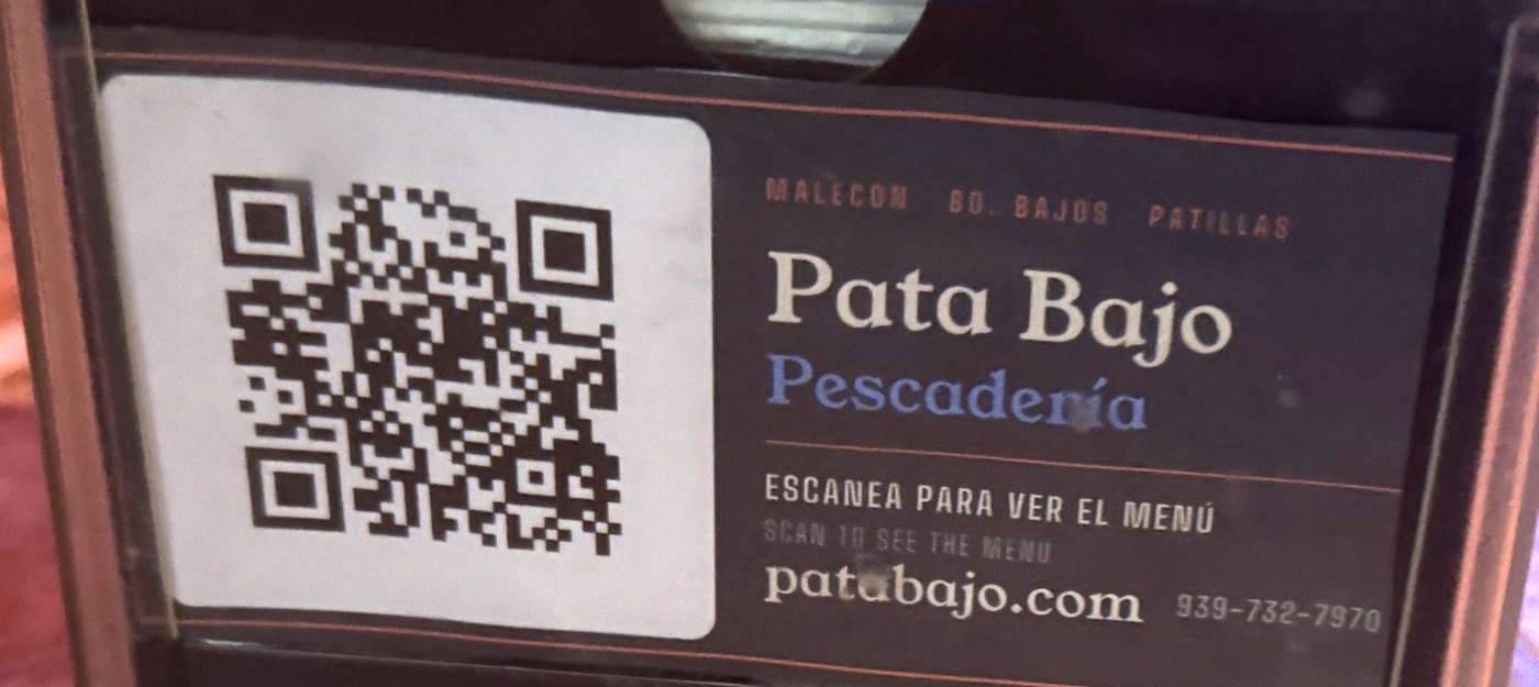 Servilletero de Pata Bajo con c&oacute;digo QR para ver el men&uacute;